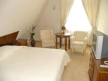 Willa Biala Lilia Old Town Gdansk Oda ve Kahvaltı